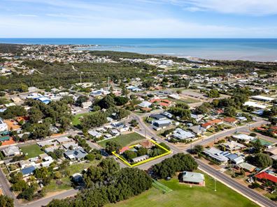 32 Waldeck Street, Dongara WA 6525