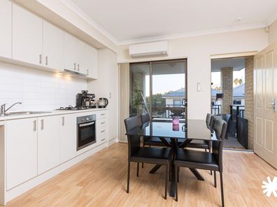 9/86 Moreing Street, Redcliffe WA 6104