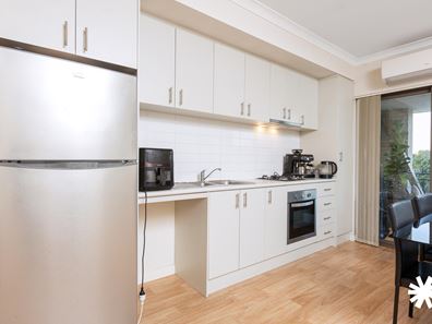 9/86 Moreing Street, Redcliffe WA 6104
