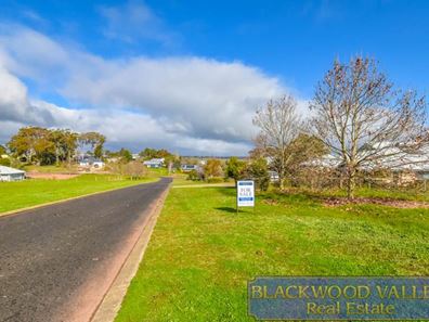 9 Park Avenue, Bridgetown WA 6255