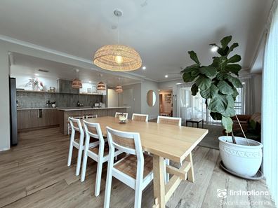 24 Windermere Boulevard, Aveley WA 6069
