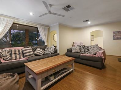 26 Fircroft Way, Hamersley WA 6022