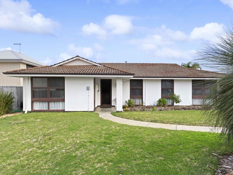 6 Addison Way, Warwick
