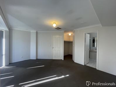 44 Flowerwood Way, Huntingdale WA 6110