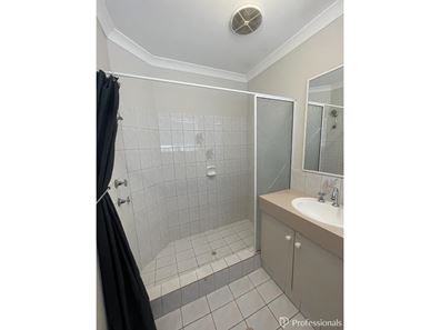 44 Flowerwood Way, Huntingdale WA 6110