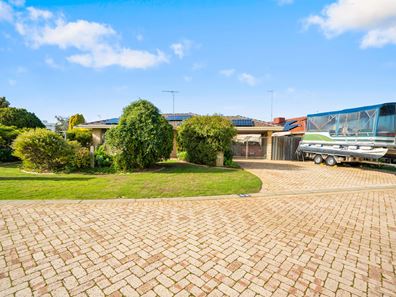 63 Blackwood Parade, Dudley Park WA 6210