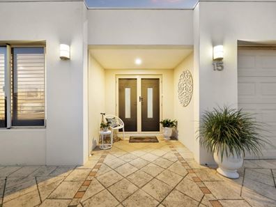 15 Deverall Square, Hillarys WA 6025