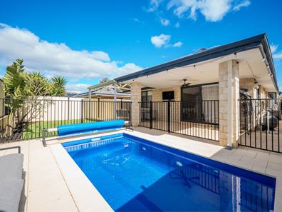 24 Orange Grove Boulevard, Clarkson WA 6030