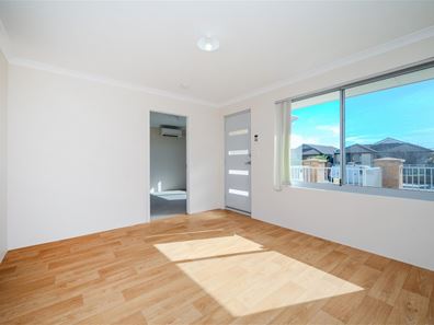 15 Splenders Avenue, Banksia Grove WA 6031