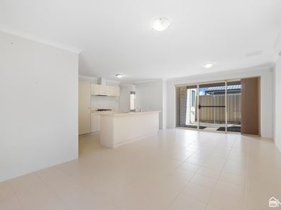 4/11 Turner Place, Kelmscott WA 6111