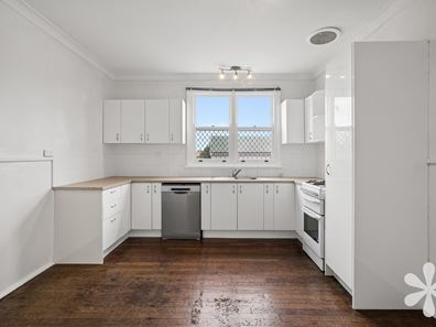 377 Carrington Street, Hamilton Hill WA 6163