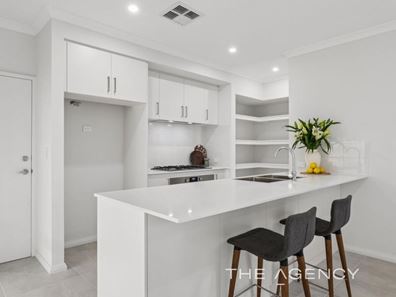 121 Broadmeadows Drive, Bushmead WA 6055