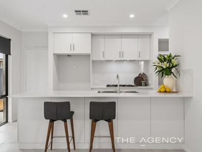 121 Broadmeadows Drive, Bushmead WA 6055