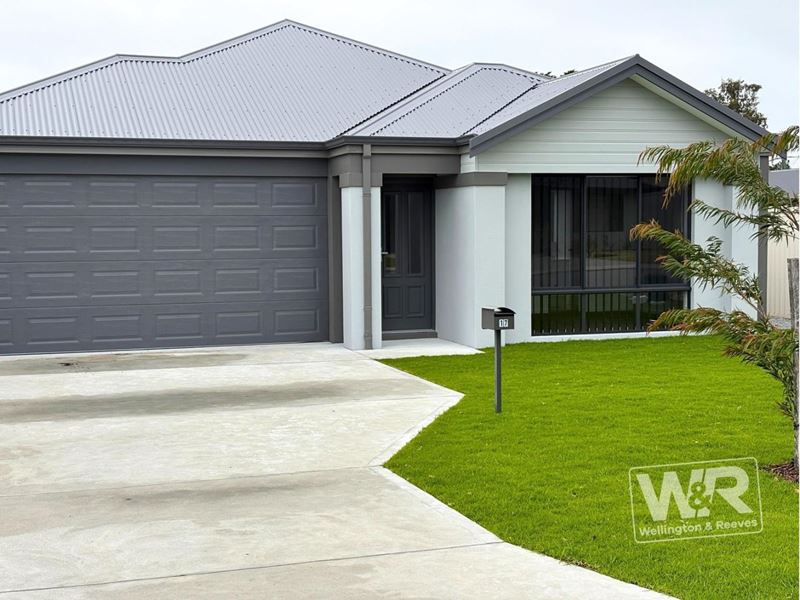 17 Boorara Way, Mckail