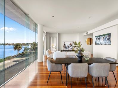 2/2 Kings Park Avenue, Crawley WA 6009
