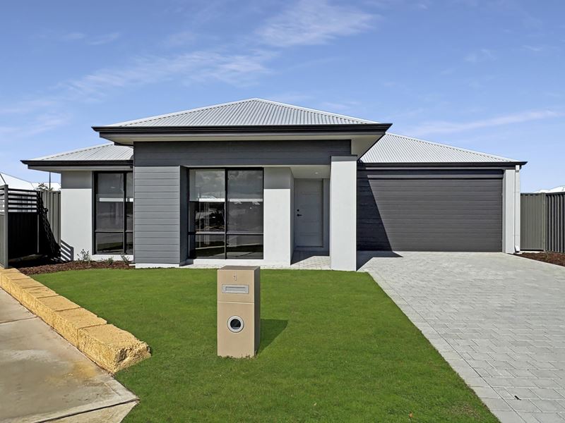 1 Pomorie Road, Madora Bay WA 6210