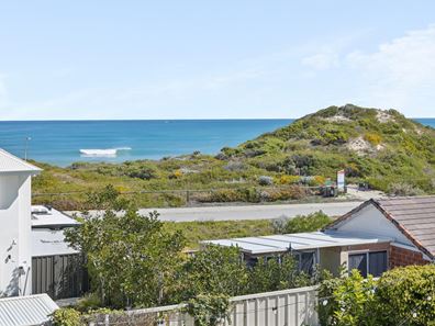 4 Wrasse Corner, Yanchep WA 6035