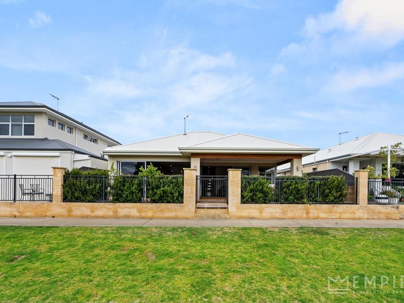 11 Buran Way, Spearwood WA 6163