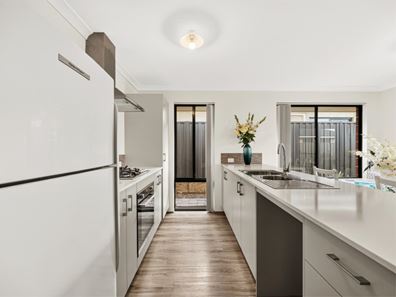 167 Strinesdale Boulevard, Aveley WA 6069