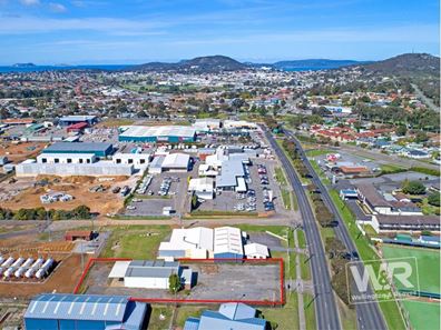 376 Albany Highway, Orana WA 6330