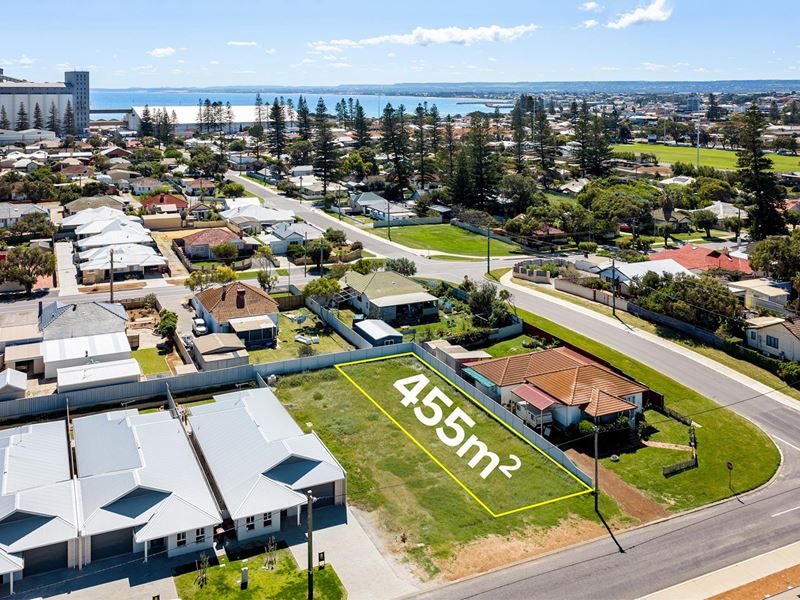 15 Dampier Street, Beachlands WA 6530