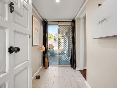 9 Columbia Close, Rockingham WA 6168