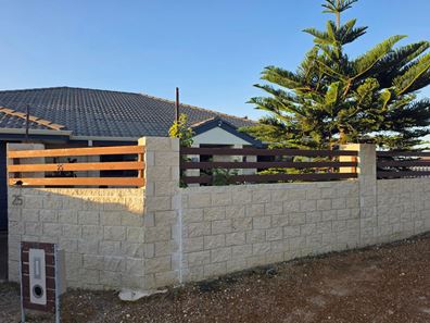 25  Colonen Street , Wandina WA 6530