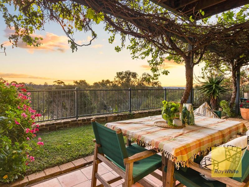 12 Summerfield Place, Gooseberry Hill WA 6076