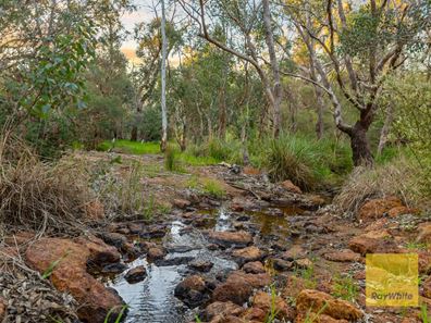12 Summerfield Place, Gooseberry Hill WA 6076