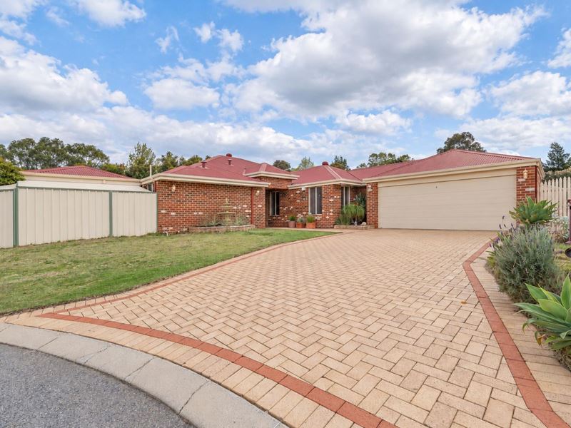 4 Purdy Court, Seville Grove WA 6112