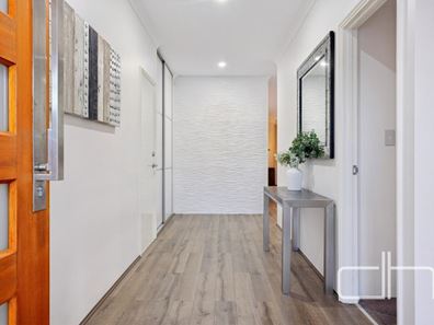 16 Saverne Way, Landsdale WA 6065