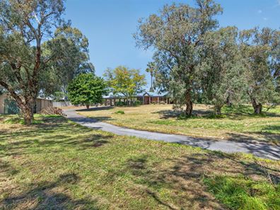 90 Wimbledon Street, Beckenham WA 6107