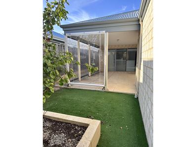 19 Granite Pl, Yanchep WA 6035