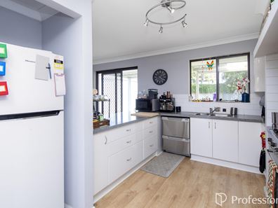 90 Dawson Avenue, Forrestfield WA 6058