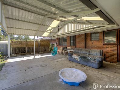 90 Dawson Avenue, Forrestfield WA 6058