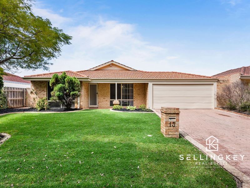 13 Woodhouse Circuit, Canning Vale WA 6155