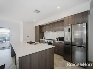 13 Harding Outlook, South Yunderup WA 6208