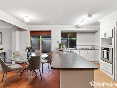 34 Oldenburg Pass, Stratton WA 6056