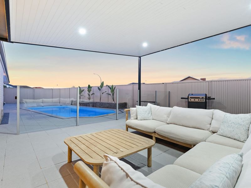 5 Thirlmere Link, Waikiki