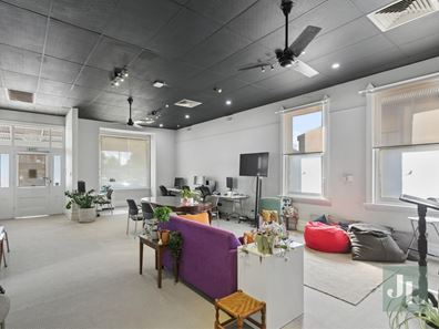 11/100 Stirling Highway, North Fremantle WA 6159