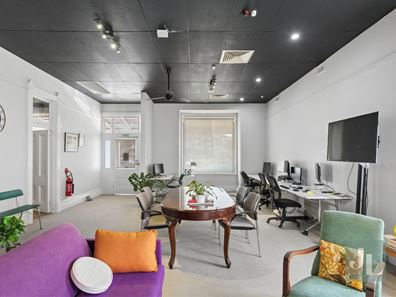 11/100 Stirling Highway, North Fremantle WA 6159