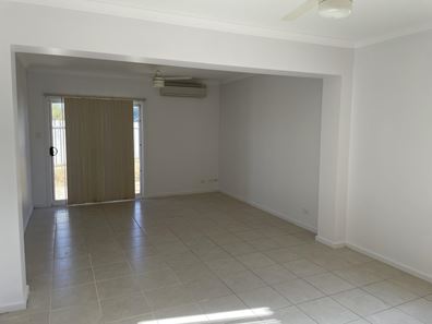 2 Burt Close, Onslow WA 6710