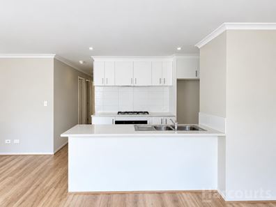 30 Ferntree Lane, Coodanup WA 6210