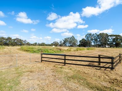 114 Polo Road, Serpentine WA 6125