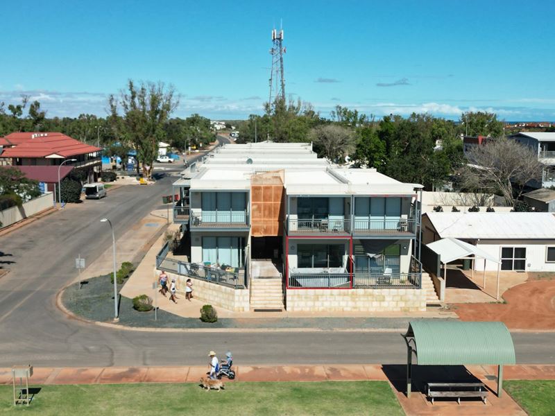 2 / 9 First Avenue, Onslow WA 6710