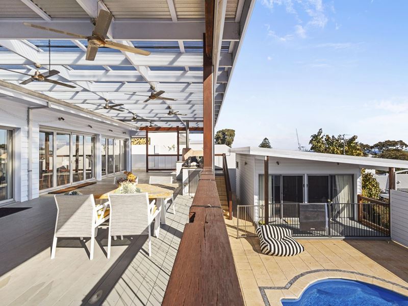 35 Ross Avenue, Sorrento WA 6020