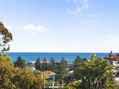 35 Ross Avenue, Sorrento WA 6020
