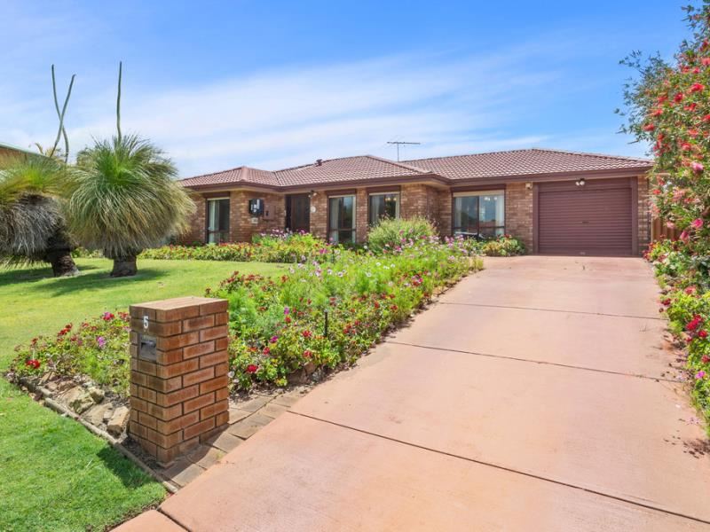 5 Rae Place, Leeming WA 6149