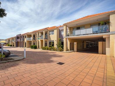 27/24 Burton Street, Cannington WA 6107