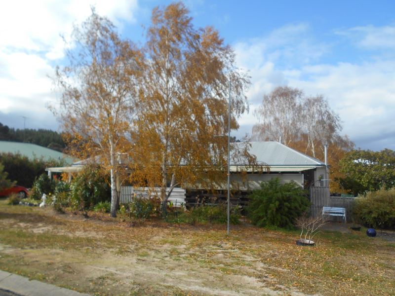 98 Swanstone  Street, Collie WA 6225